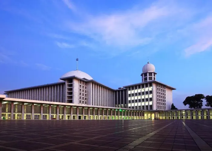 Hi Hotel Senen Jakarta